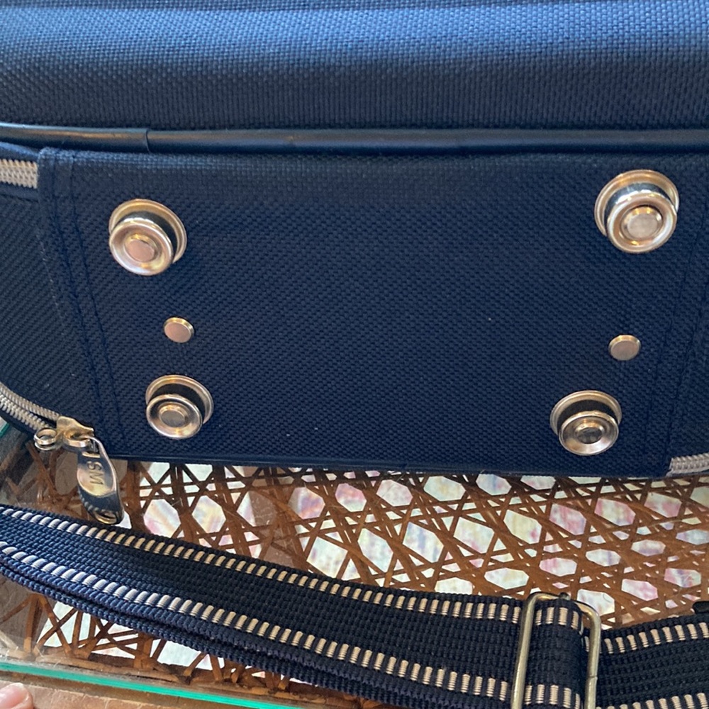 Sammy USA navy blue train case with lots of storage. New. Has lock. - Picture 9 of 10